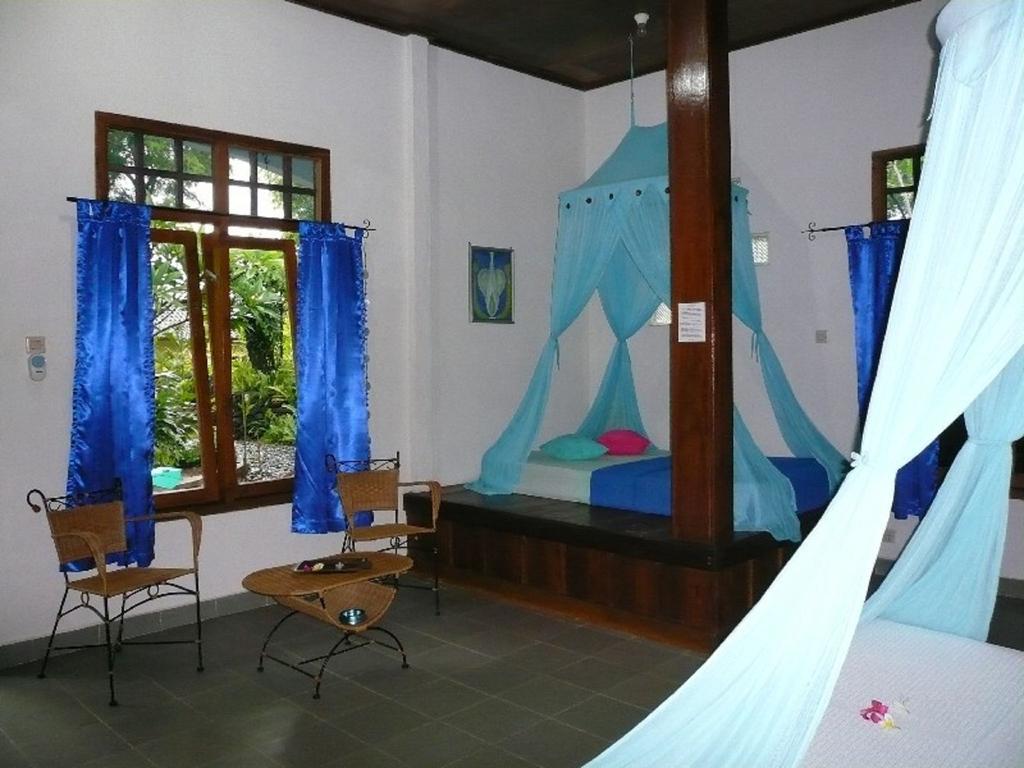 Sananda Bungalow Lovina Buitenkant foto